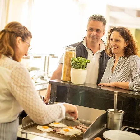 Отель Moenichwalderhof Monichwald