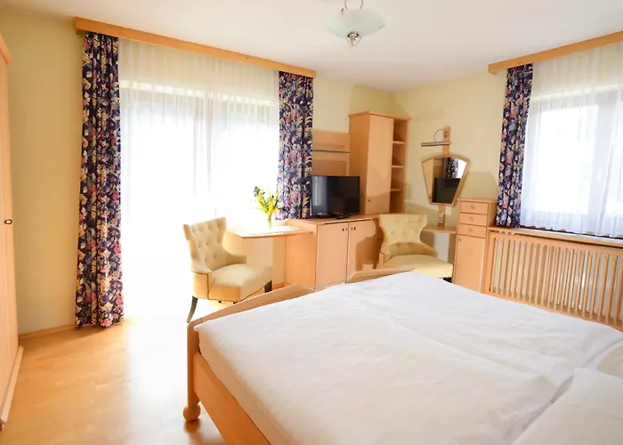 Moenichwalderhof فندق 3*